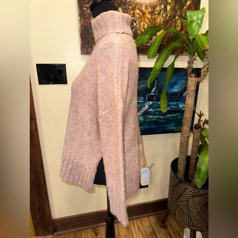 Philosophy Women's Sweater Turtleneck Side Slit Pink Size M - Image 6