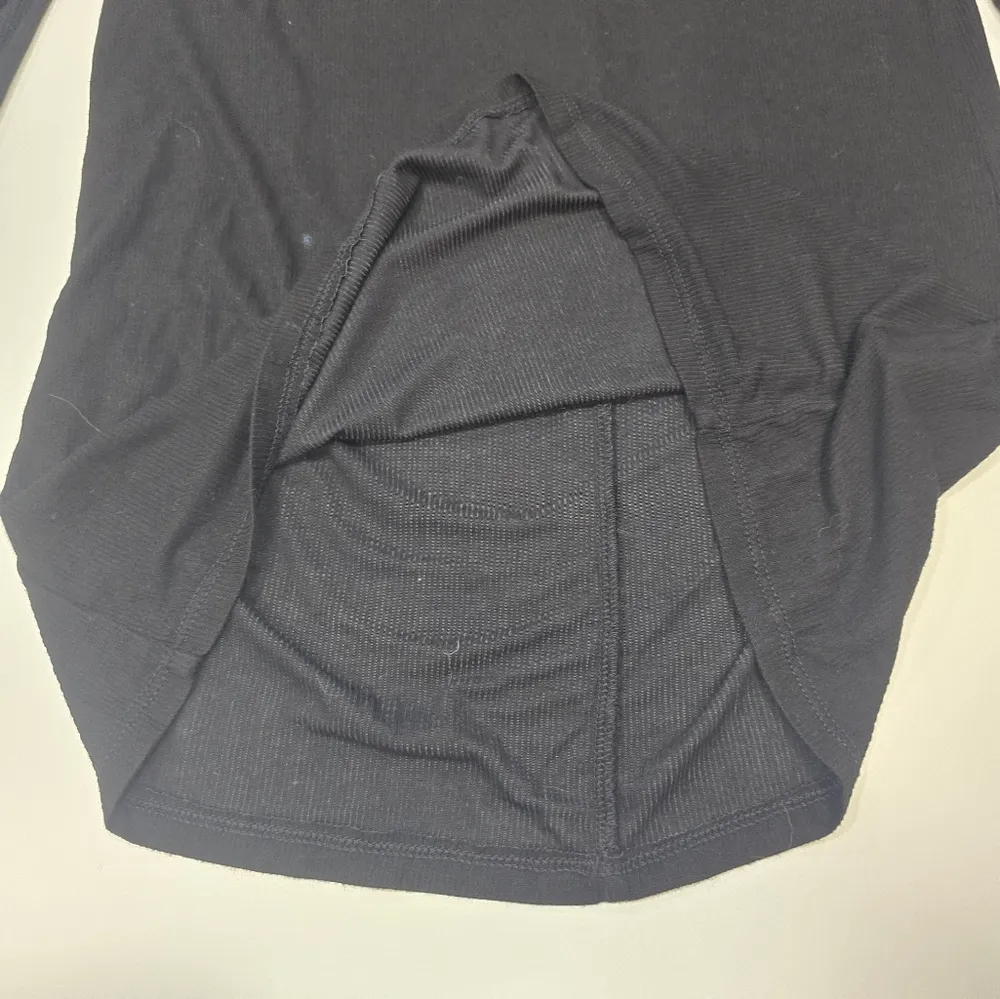 Michael Lauren Sorento Snap Cuff Top in Black - Image 8