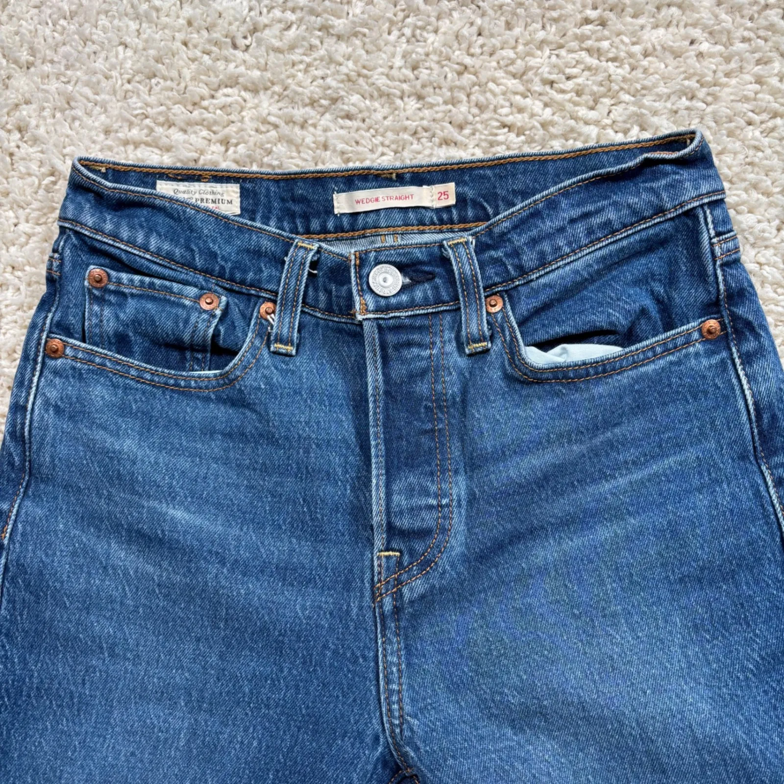 Levi's Premium Wedgie Straight Jeans Dark Wash Button Fly Women's Size 25 - Image 5