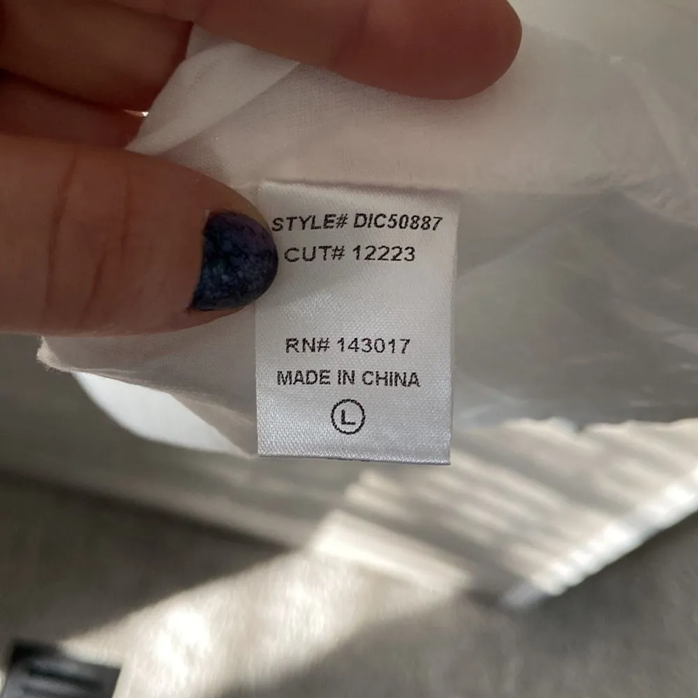 Ces Femme‎ white flutter sleeve dress. Size large. - Image 4