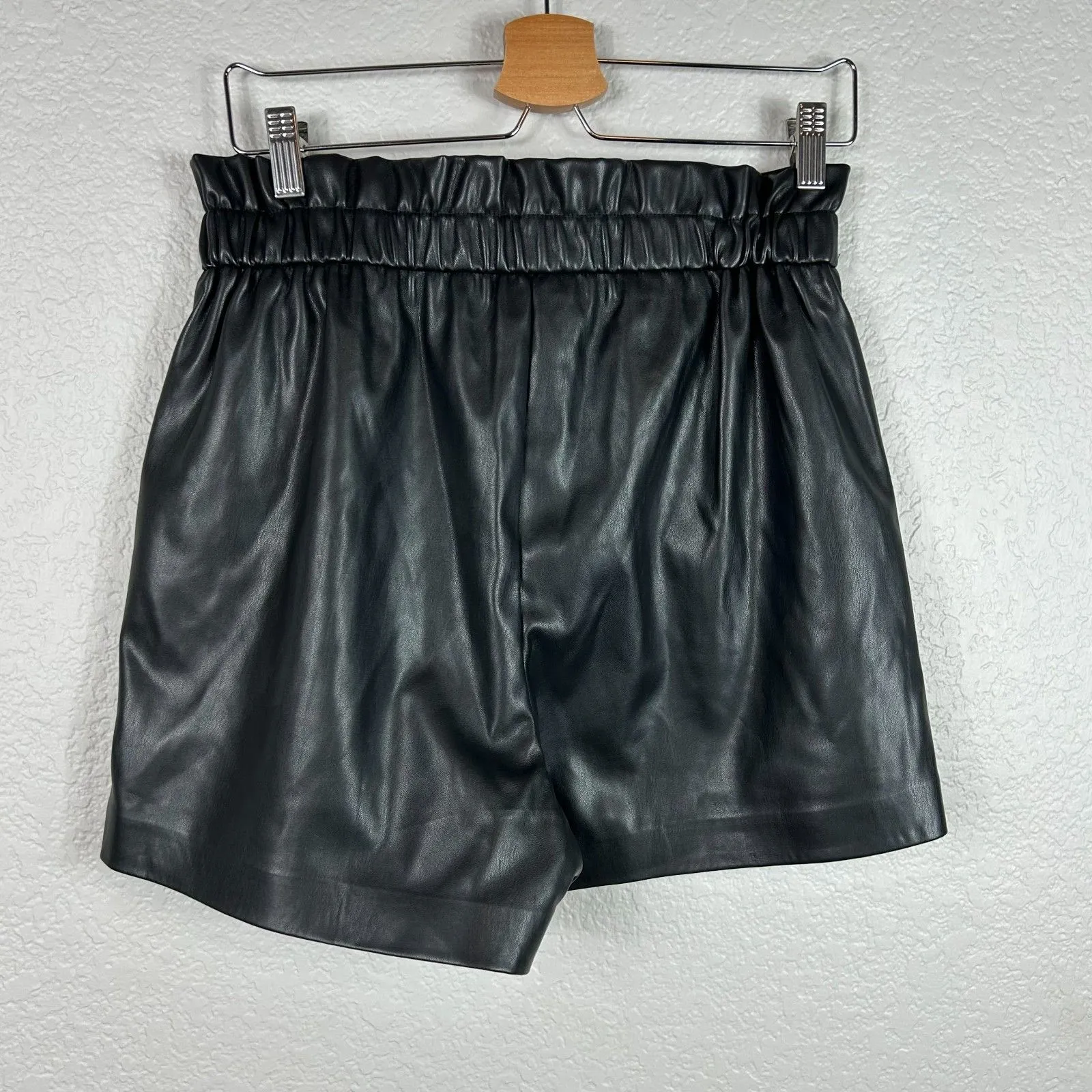 LAUNDRY by Shelli Segal Women's Vegan Leather Paperbag Waist Shorts - Image 3