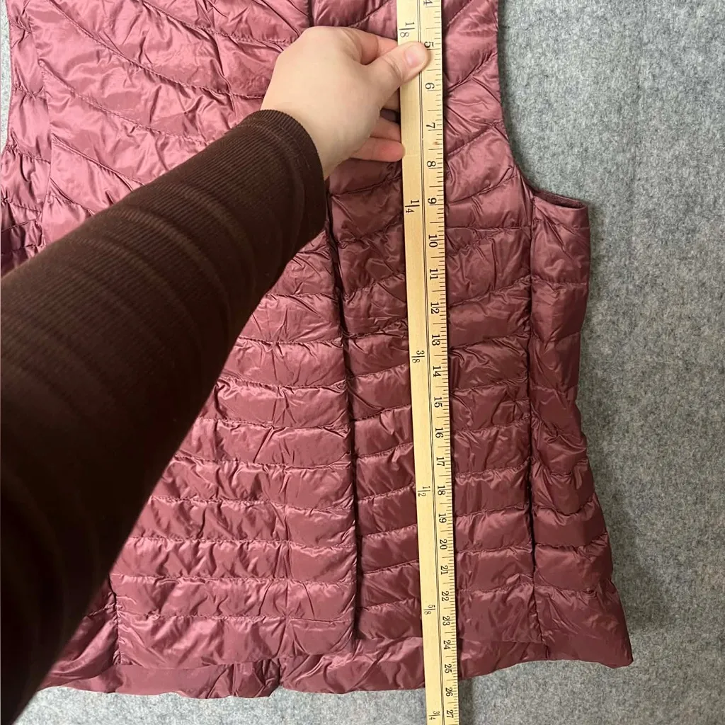 Athleta Woman Small Quilted Sleeveless Puffer Vest Burgundy - Image 4