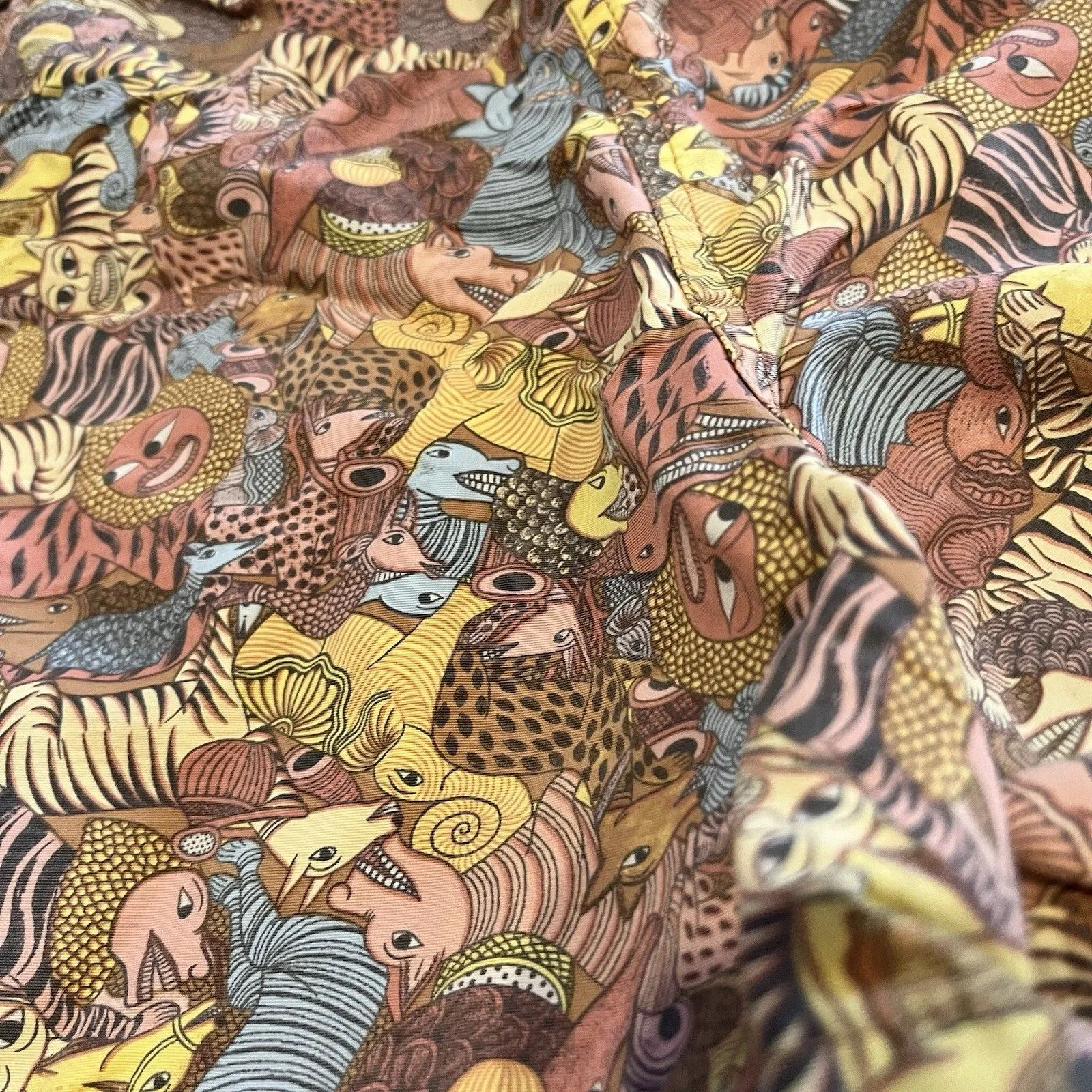 Patagonia Womens Barely Baggies Shorts Animal Print Size XL Funky Bohemian - Image 2