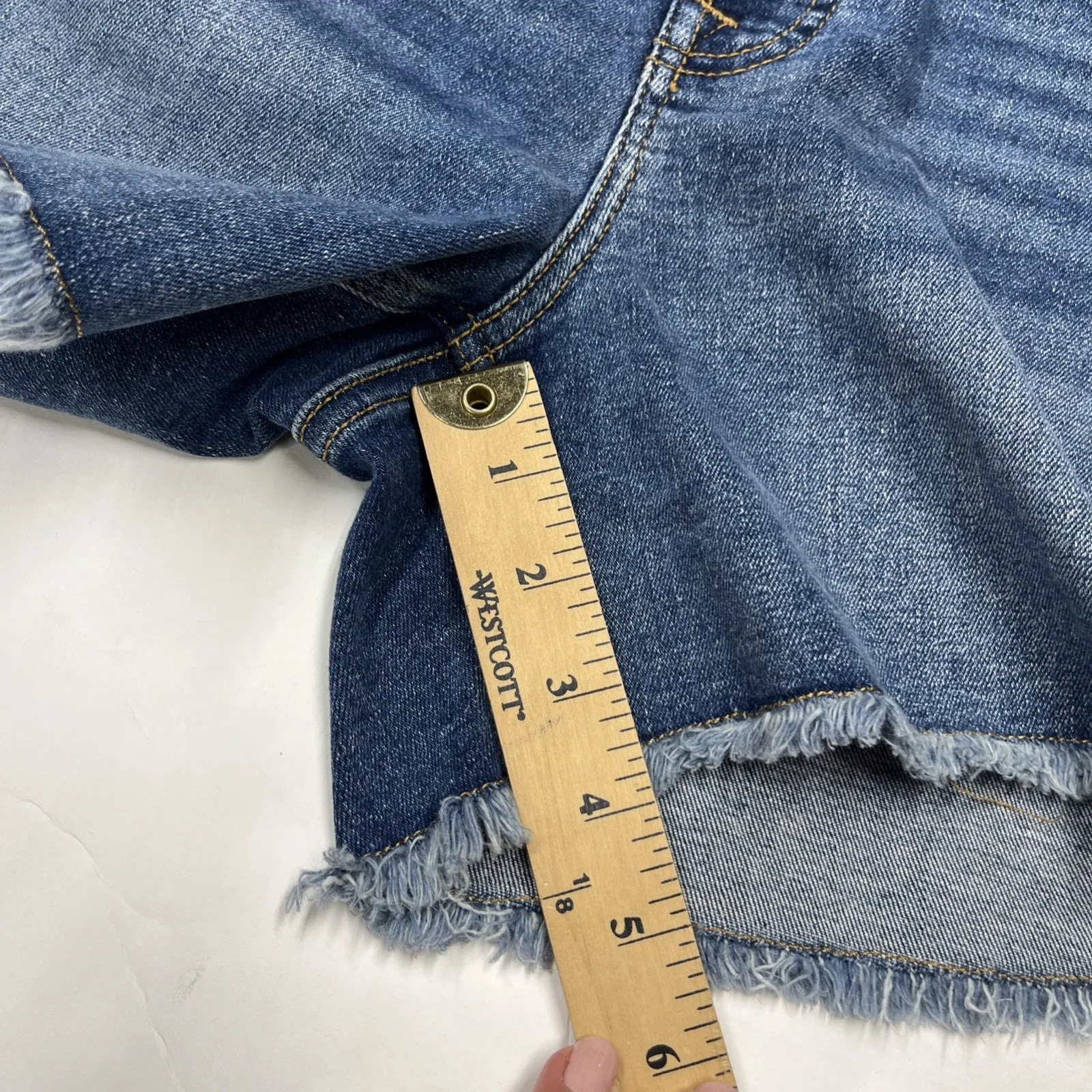 7 For All Mankind Jen7 Shorts Frayed Hem Womens Size 4 Stretch Blue Denim - Image 11