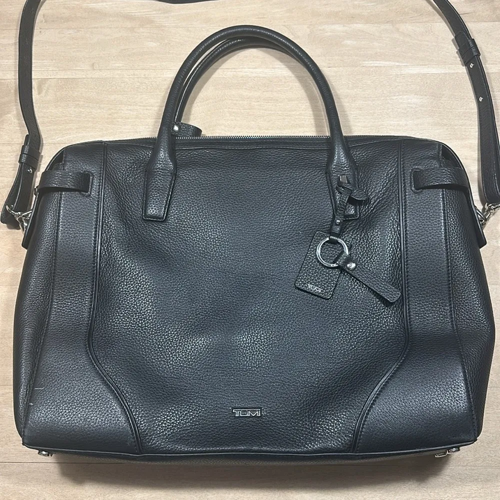 Tumi Stanton Kiran Tote Black Leather Travel Bag - Image 4