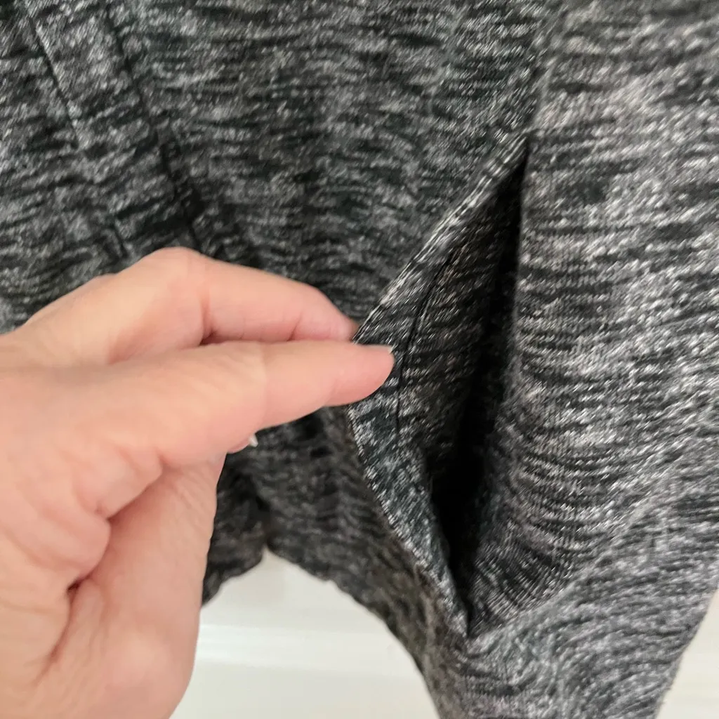 G H Bass Women's Black and Gray Asymmetrical Zip Knit Jacket Sz M - L - Image 10