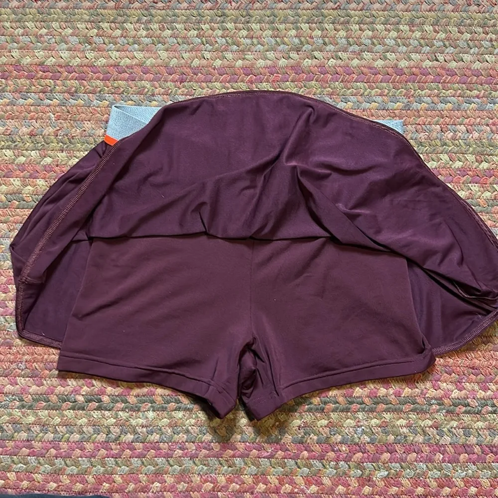 ADIDAS ADIZERO MAROON SKORT MINI FLOWY SKIRT GOLF TENNIS Athletic - Image 2