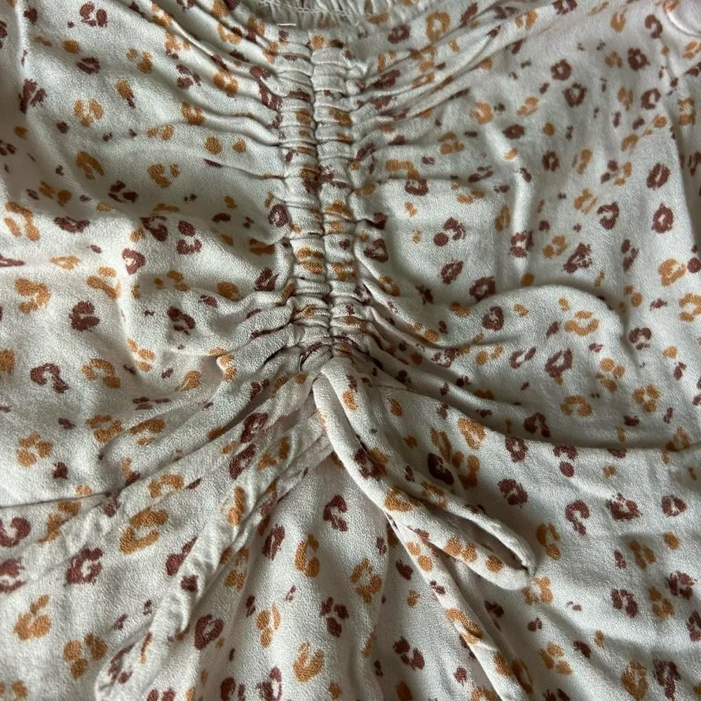 Urban Romantics  Boho Peasant Top – Size M - Image 4