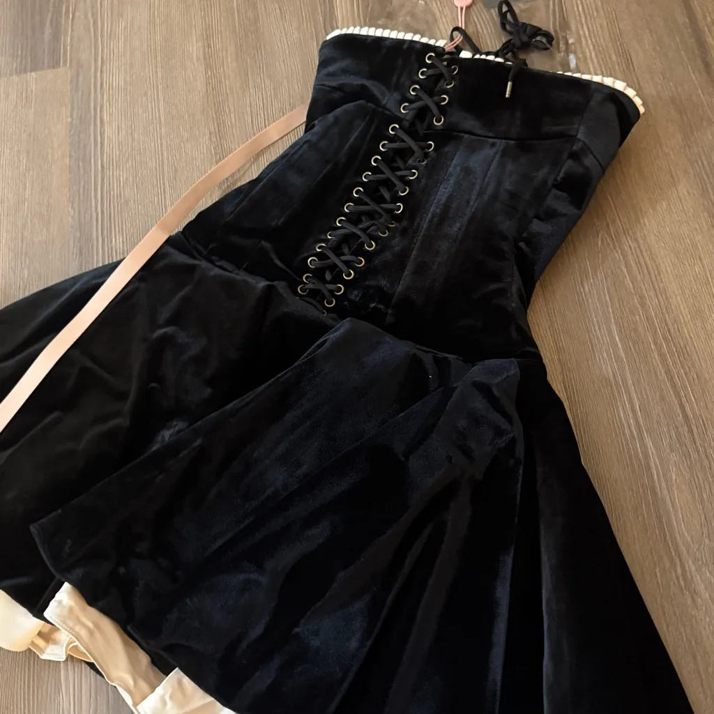 NWT HOUSE OF CB Marilla black velvet strapless dress- longer length - Image 15