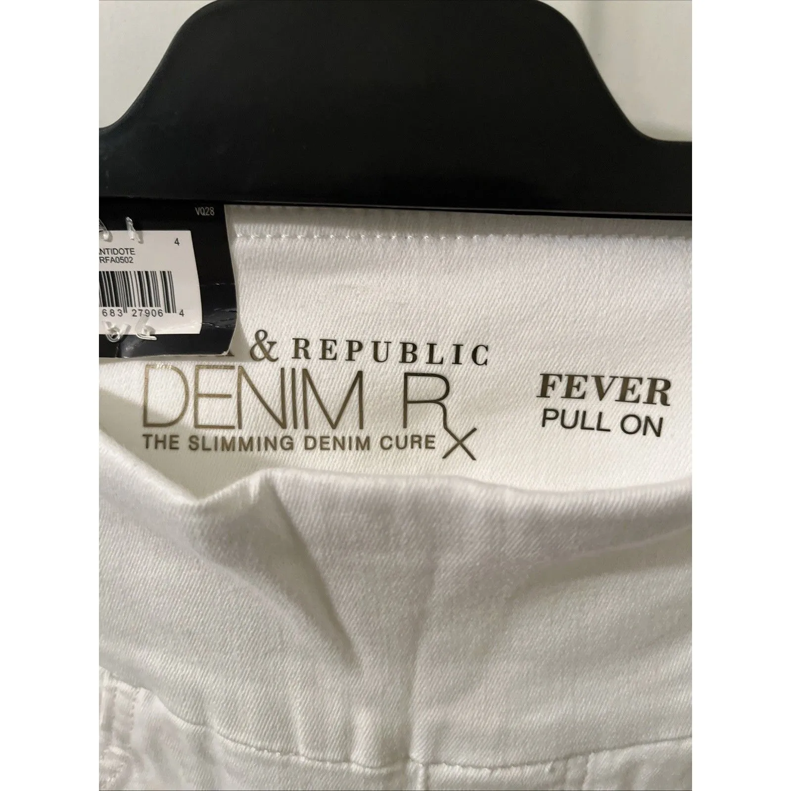 Rock and Republic Size 10 Women Shorts Slimming Denim Cure Fever Pull On White - Image 3