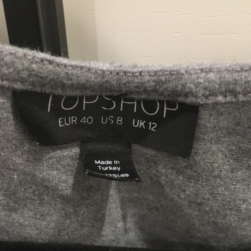 2 set Topshop grey gray + black tie front sleeveless top tops US 6 and 8 - Image 4