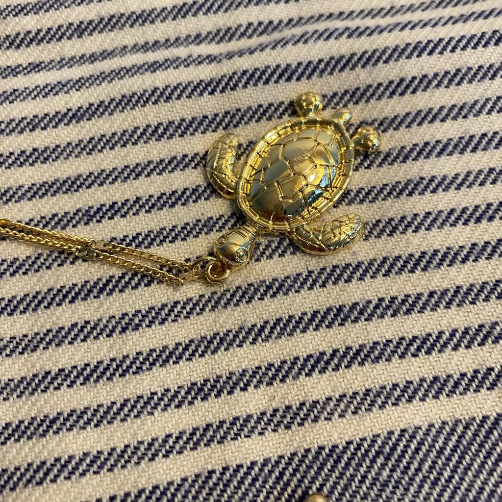 Gold Turtle Pendant Necklace - Image 2