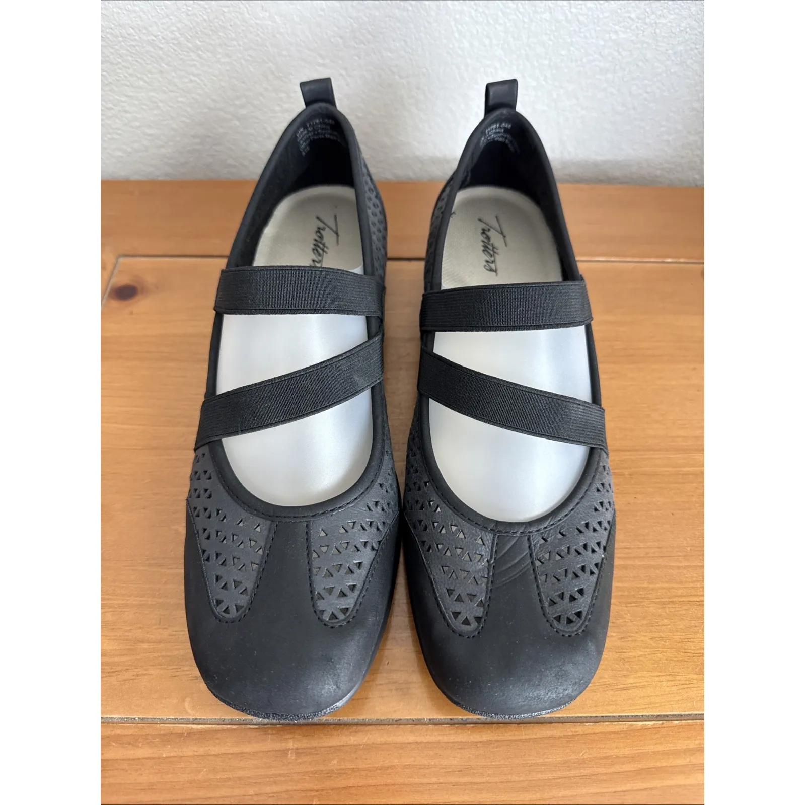 Trotters‎ Women's Shoes Black Slip On Size 10N Comfort Walking Shoe - Image 2