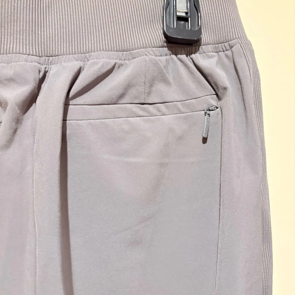 Athleta Brooklyn Ankle Pants size 4 - Image 4