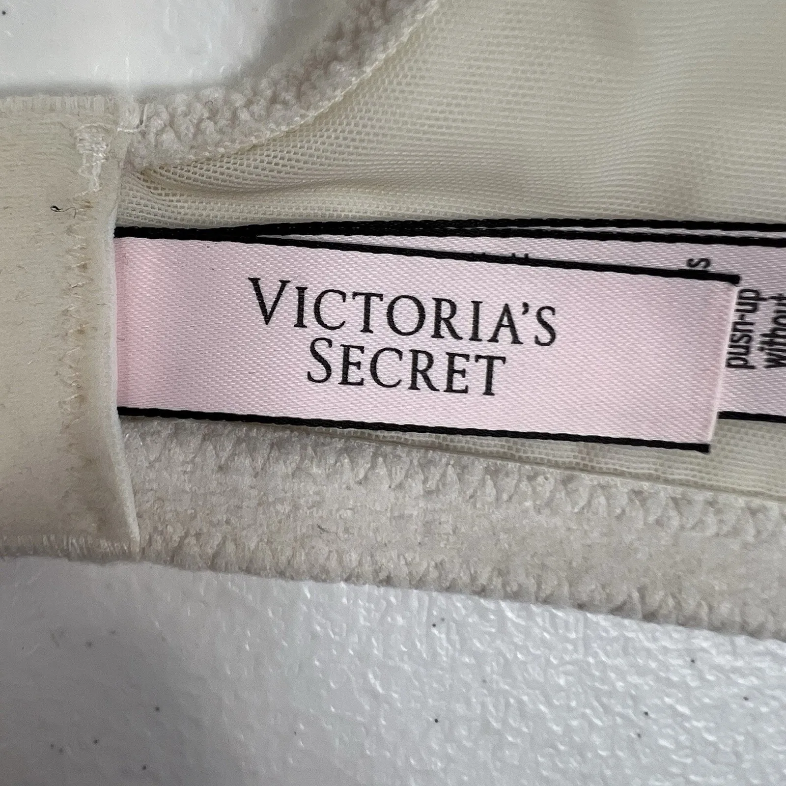 Victoria's Secret 32DD Bra Dream Angels Demi Push Up Without Padding Underwire - Image 11