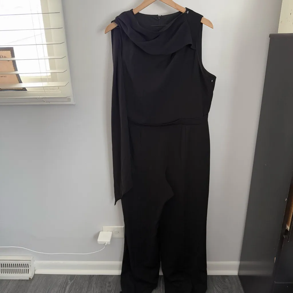 Black Halo 14 NWOT Enola Side Drape Sleeveless Jumpsuit Minimal Elegant Classy - Image 2