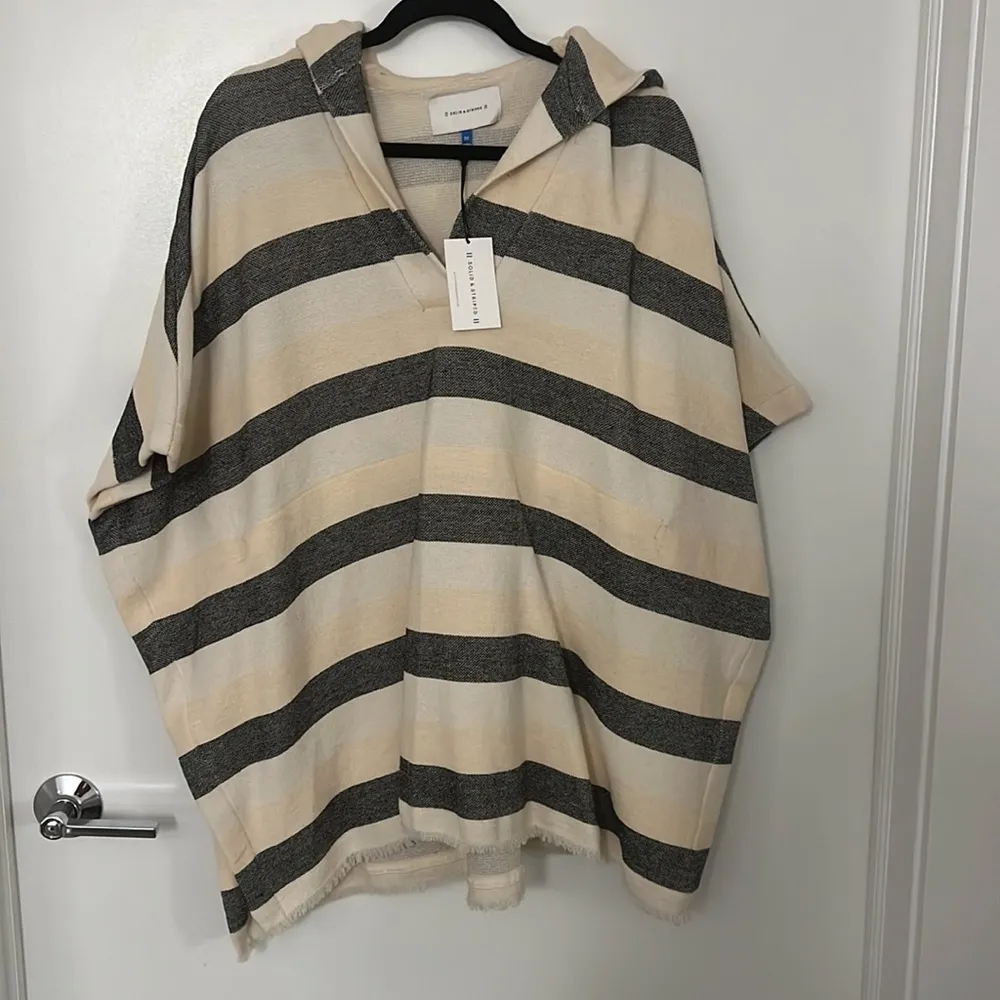 Solid & Striped  Beach Cape/Poncho NWT - Image 6