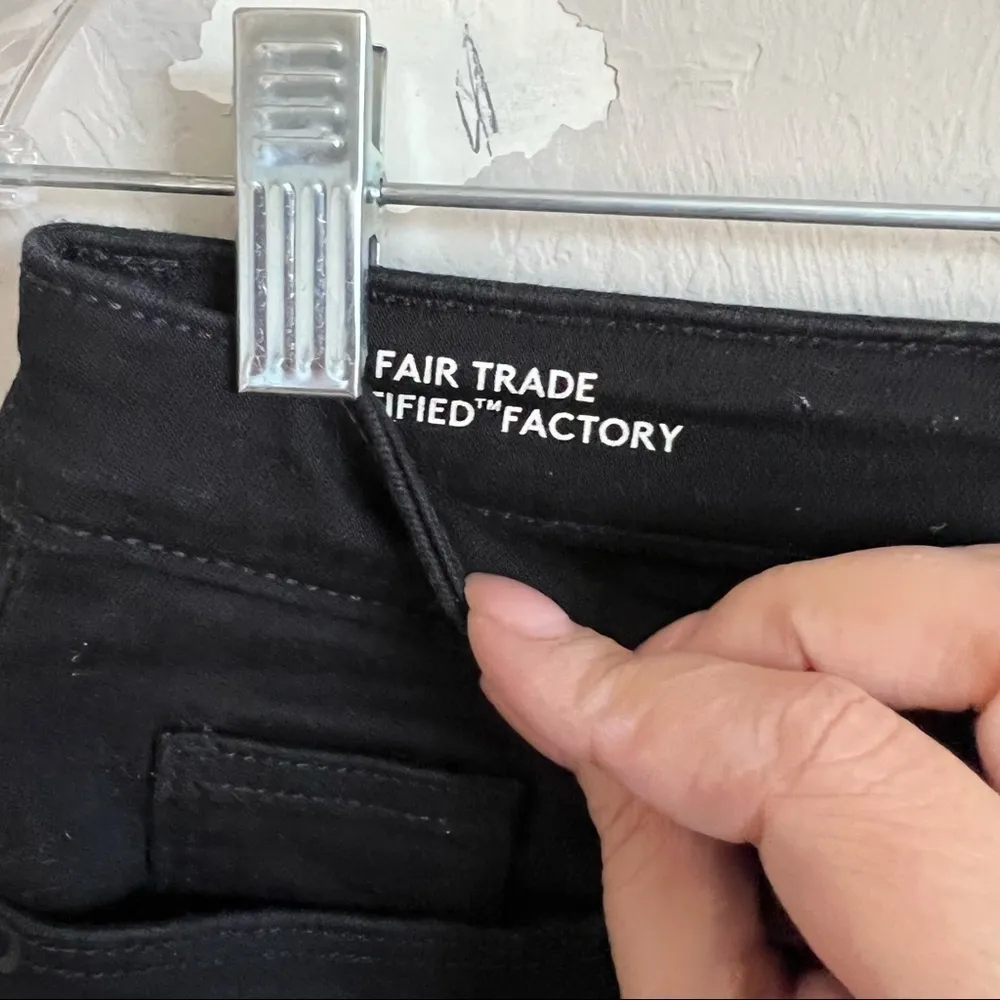 Universal Thread Black High Rise Mid Cuffed Denim‎ Shorts - Image 6