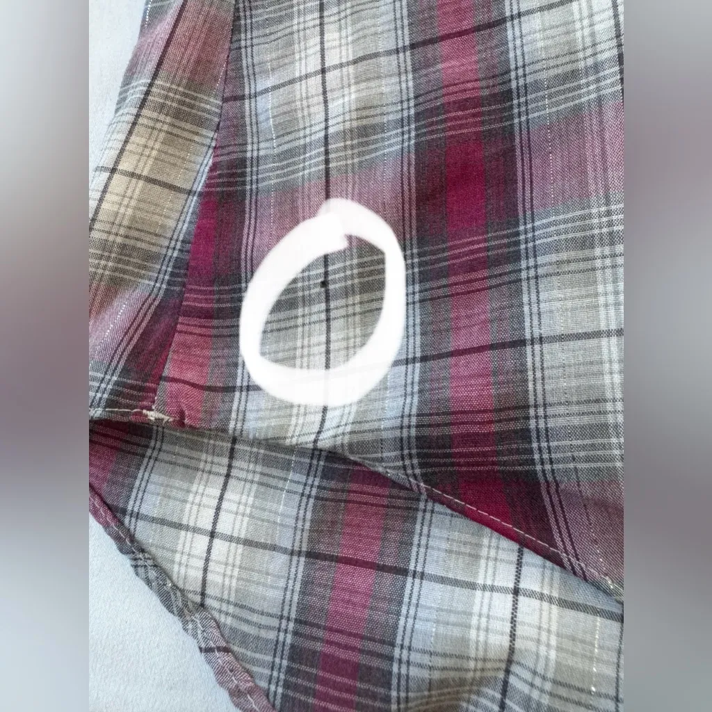 Vintage ‘90s Levi’s Cranberry & Gray Sparkle Plaid Snap Button Long Sleeve Shirt - Image 7