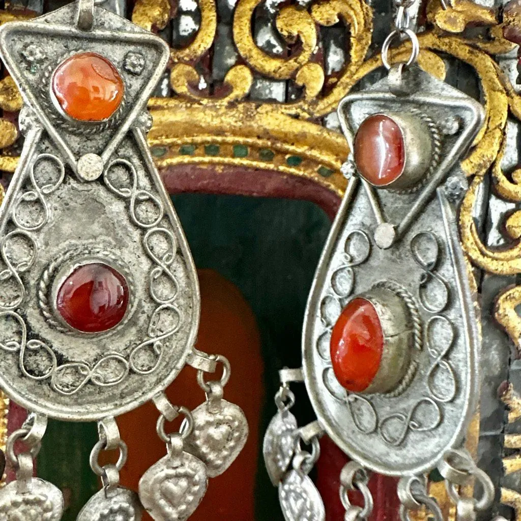 Vintage Tribal Silver Dangle Earrings with Carnelian Stones & Heart Charms - Image 8