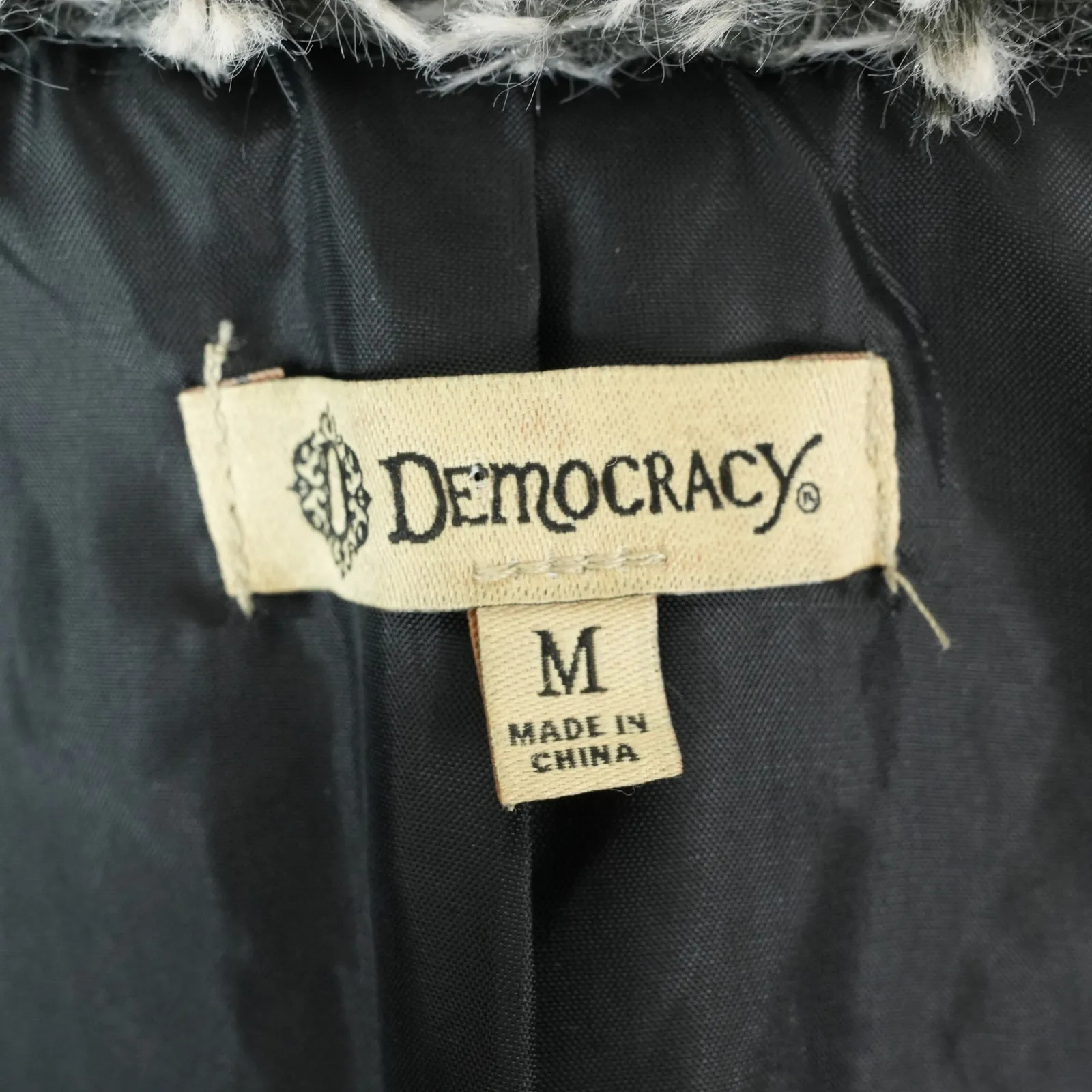 Democracy Vest Womens M Gray Black Faux Fur Open Front Cozy Boho Shaggy Layer - Image 4
