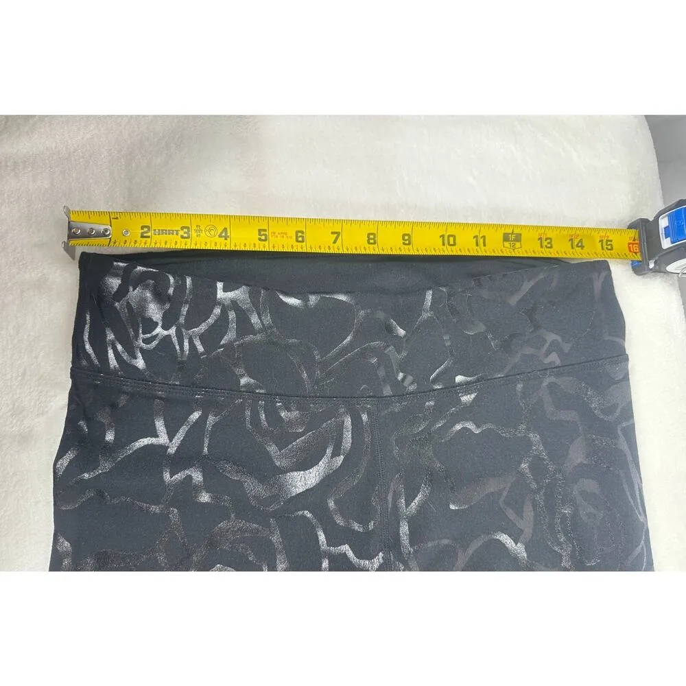 Fabletics Women’s Leggings Vinyl Shine Floral Overlay Black Size Medium EUC - Image 4