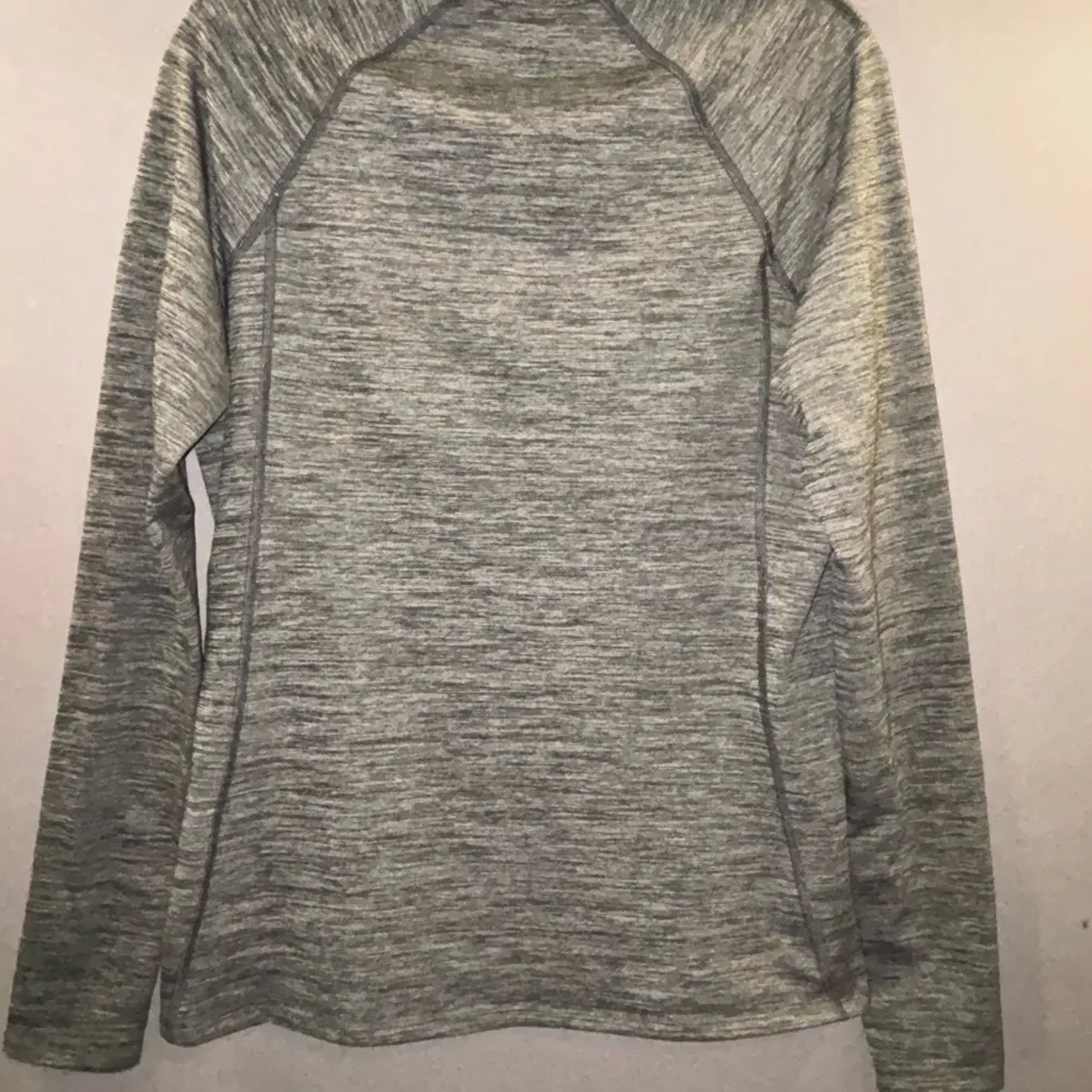 Under Armour Gray Long Sleeve Shirt - Image 5