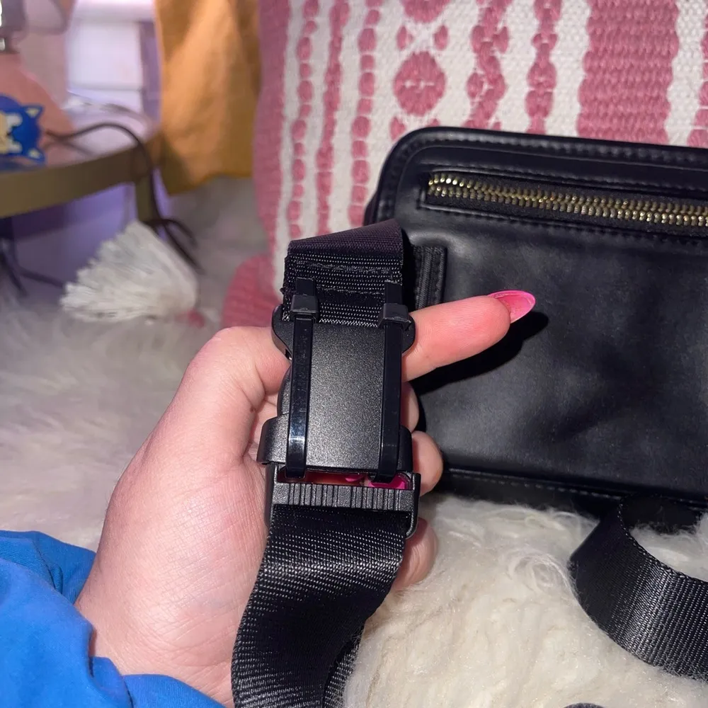 Amanda uprichard belt bag - Image 2