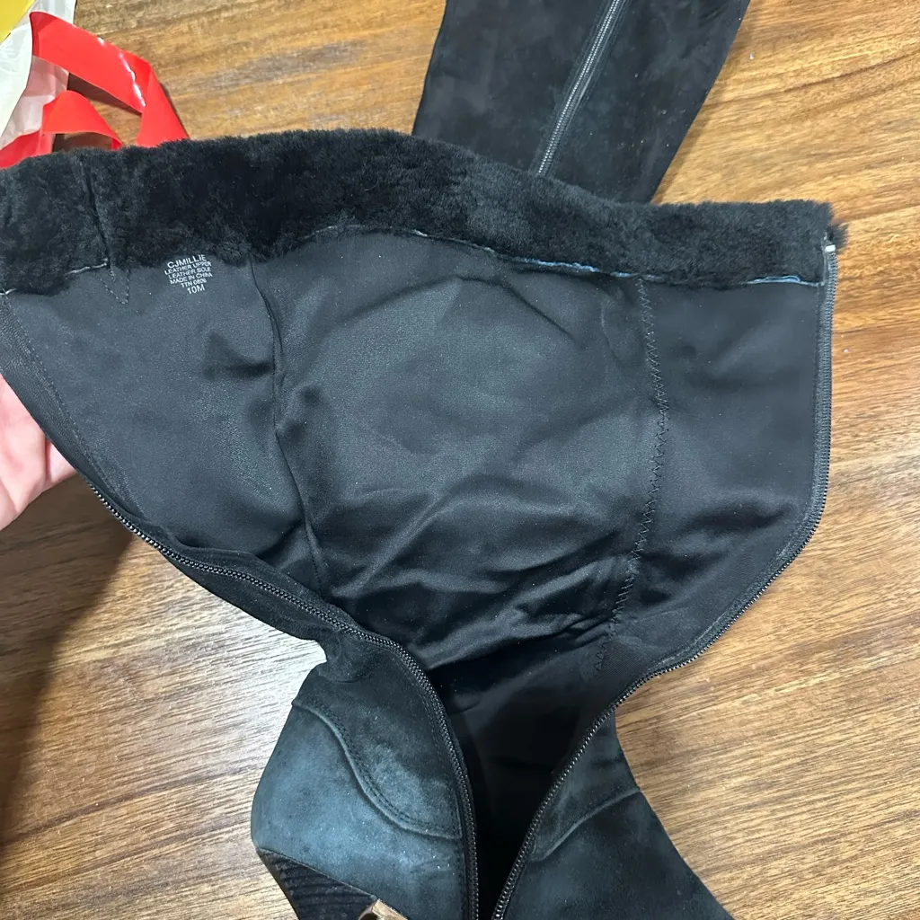 Chic Black Heeled Boots with Lace - Image 2