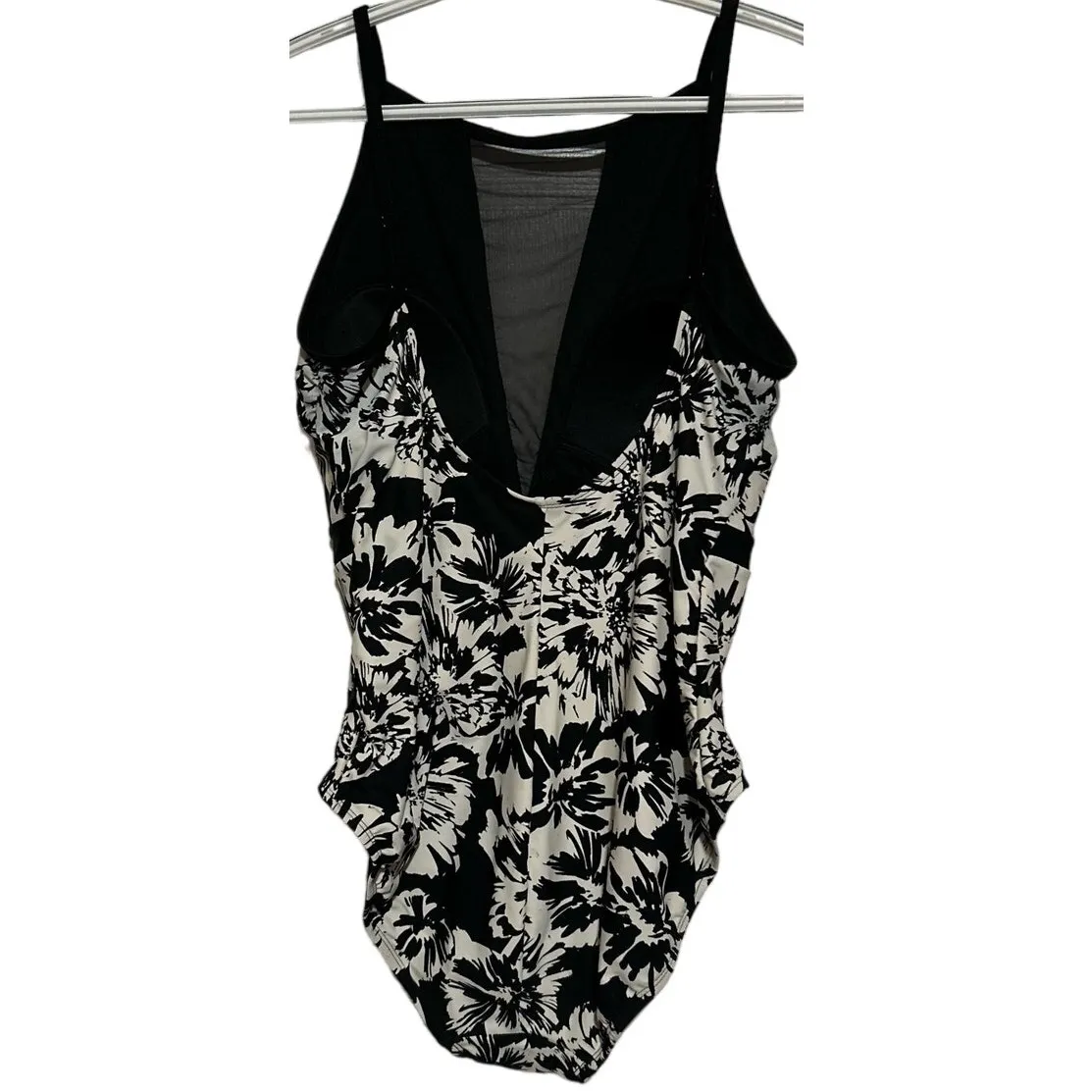 Time and Tru Women's Black‎ and White One Piece Swimwear Size XL 16 - Image 2