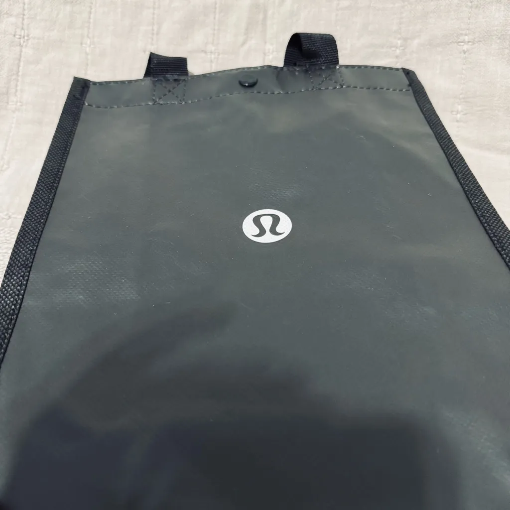Lululemon Athletica Reusable Monochrome Tote - Image 5