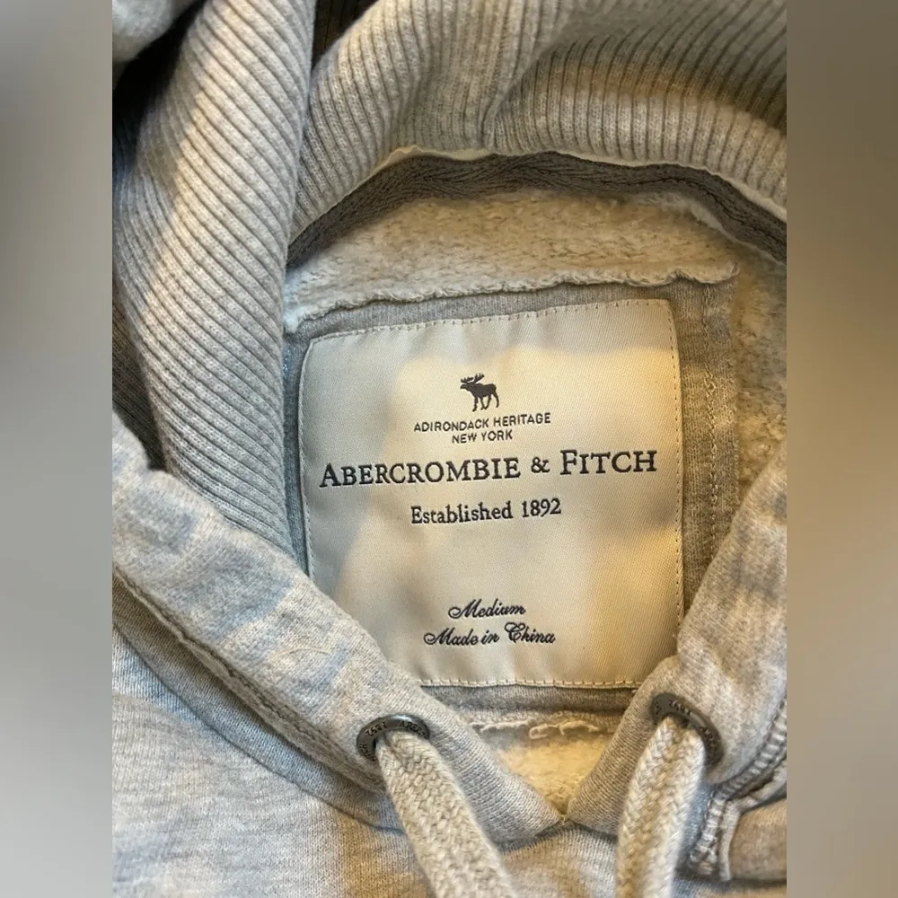 Vintage Abercrombie and Fitch Y2K Sweatshirt Gray Hoodie Size Medium - Image 6