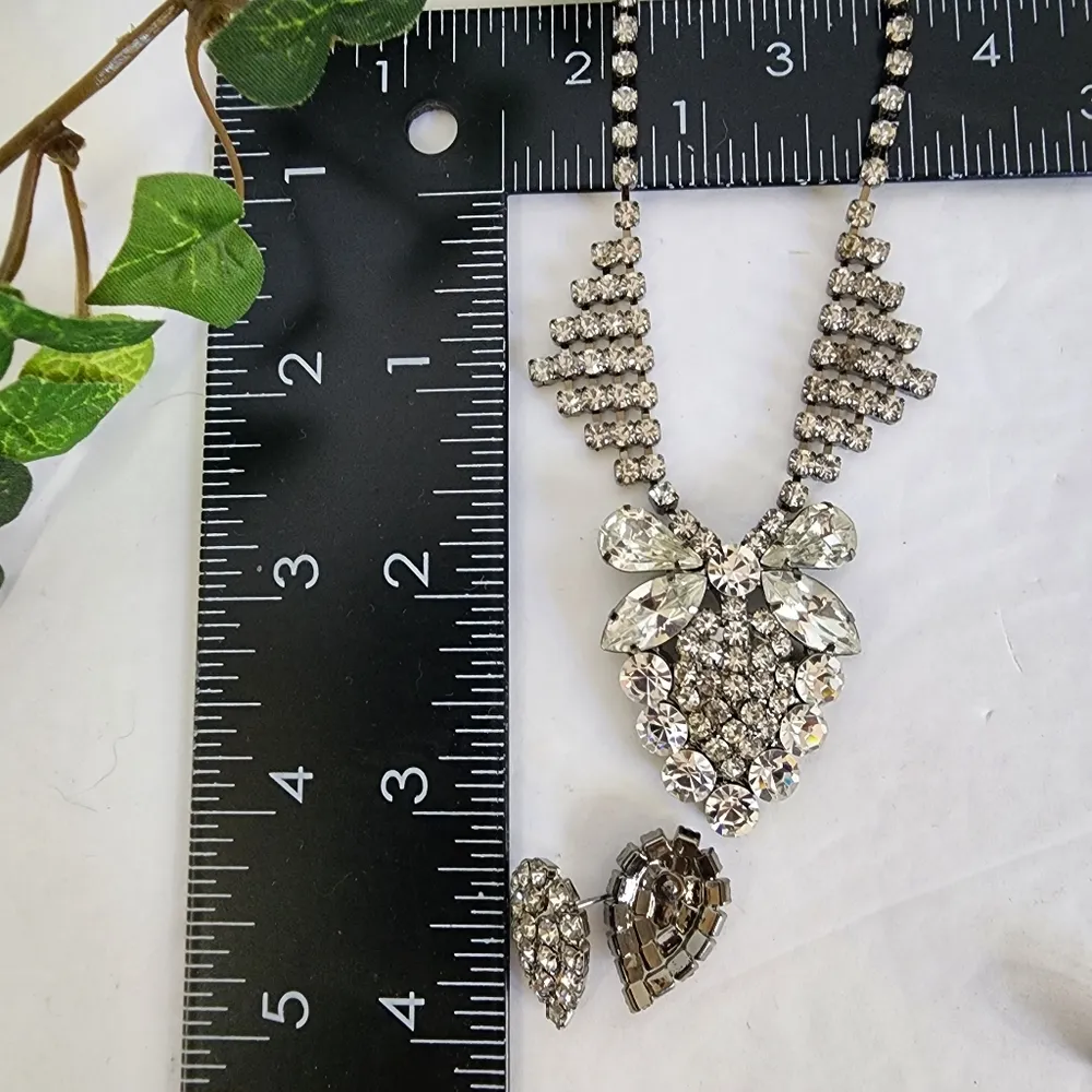 Elegant Crystal Rhinestone Necklace Earrings Set Silver - Image 7