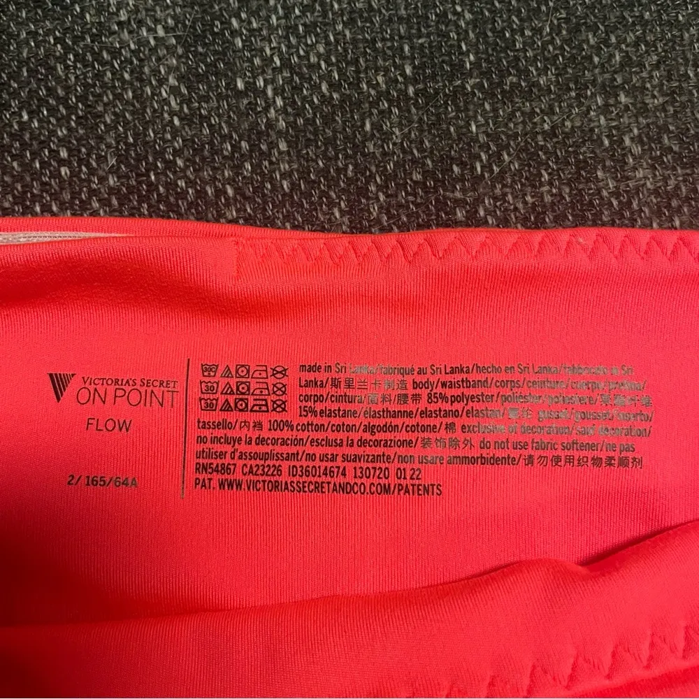 VS On Point Flow Workout Shorts - Image 6