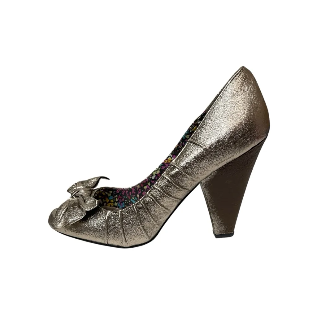 MADDEN GIRL Silver Block High Heels with Open Toe & Bow Accent, Size 9.5 - Image 3