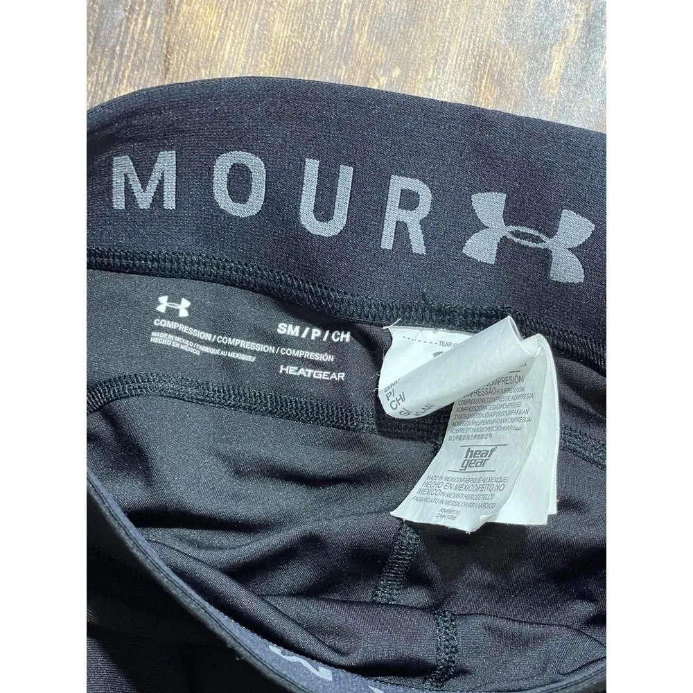 Under Armour Women's HeatGear Armour Capris 1309652 Black SMALL - Image 2