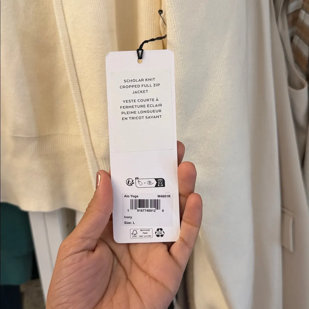 Alo Scholar Knit Cropped Full Zip Jacket color ivory - Image 7