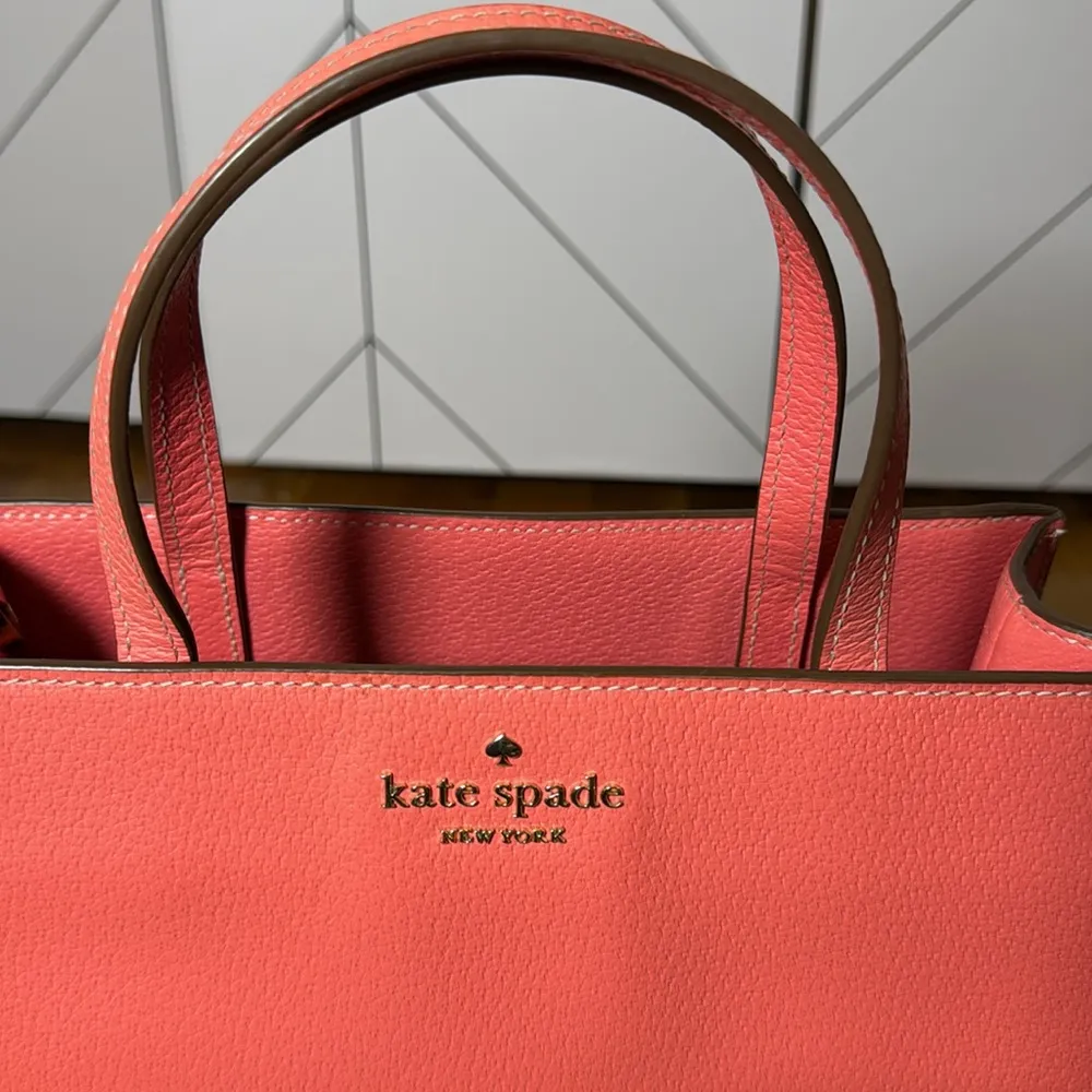 Kate Spade New York Thompson Street Sam Satchel Purse Pink Leather Stripe - Image 6