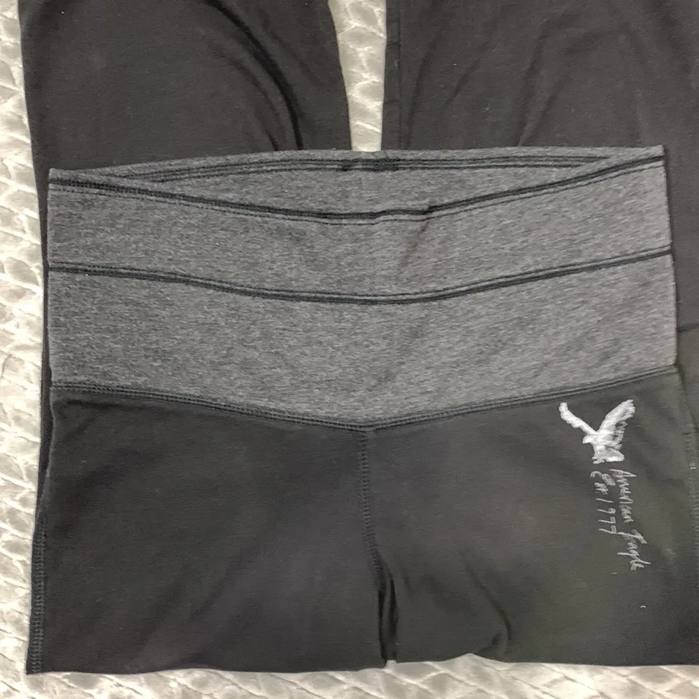Capri Fold Over Waist Black and Dark Gray Pants Size Medium - Image 3
