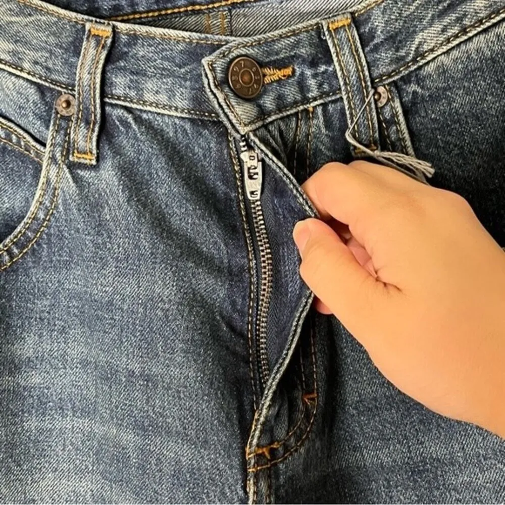 6397 Denim Contemporary Slim Skinny Jean in One Year Wash NWT Women’s Size 26 - Image 11