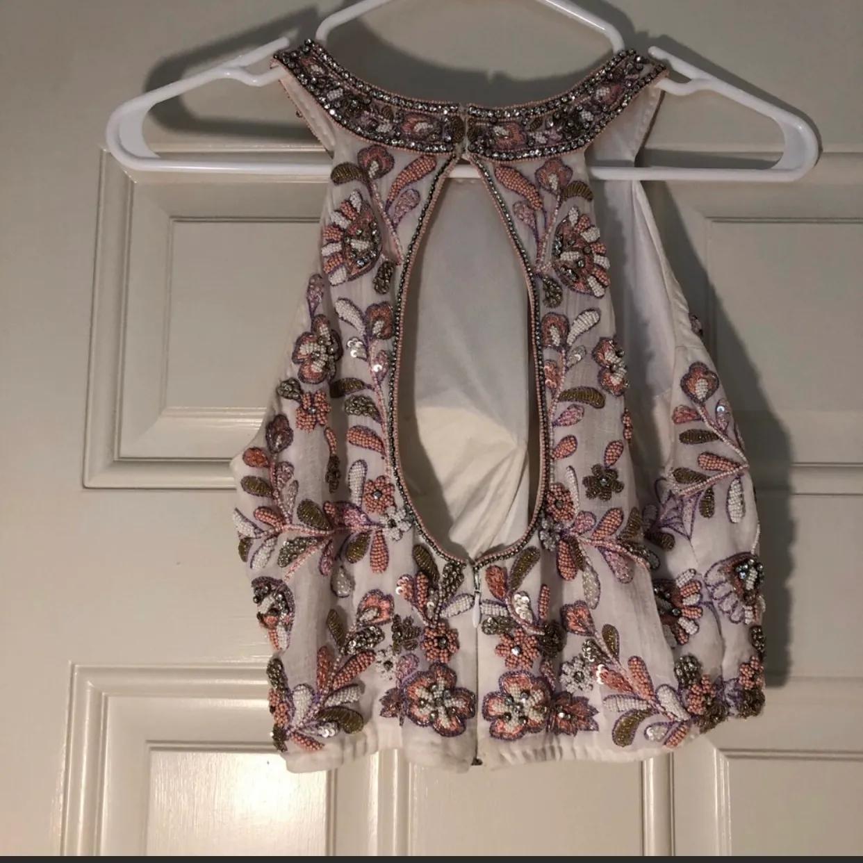 Sherri Hill White Bohemian Prom Dress - Image 5