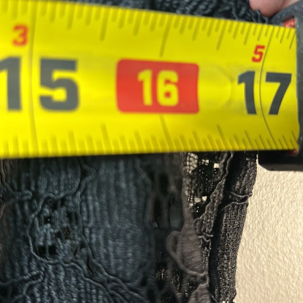 Nanette Lepore Black Lace High Neck Cap Sleeve Lace Floral Top size small - Image 8