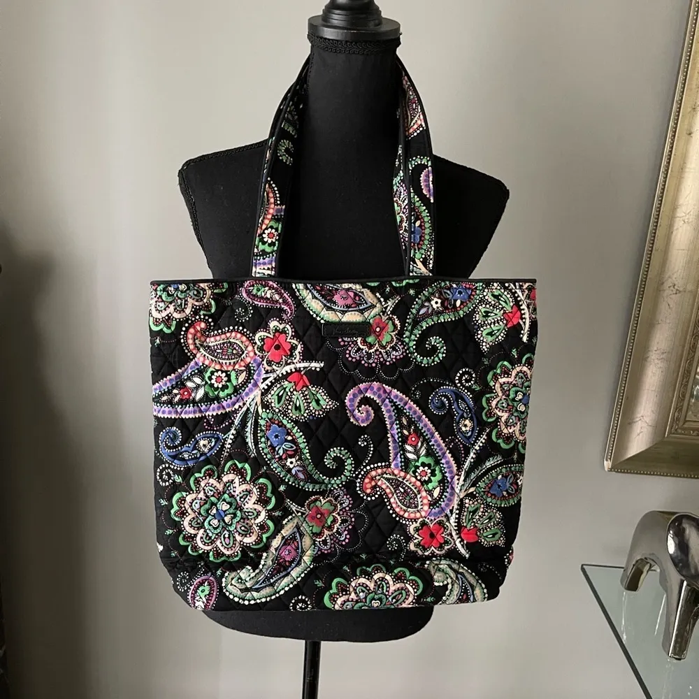 Vera Bradley Tote with Small Wallet NWOT - Image 3