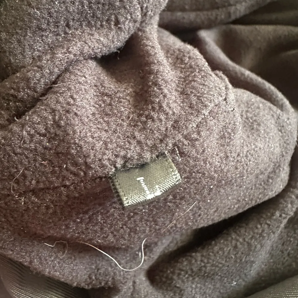 Tolasmik Black Cap with Striped Ties Size L - Image 4