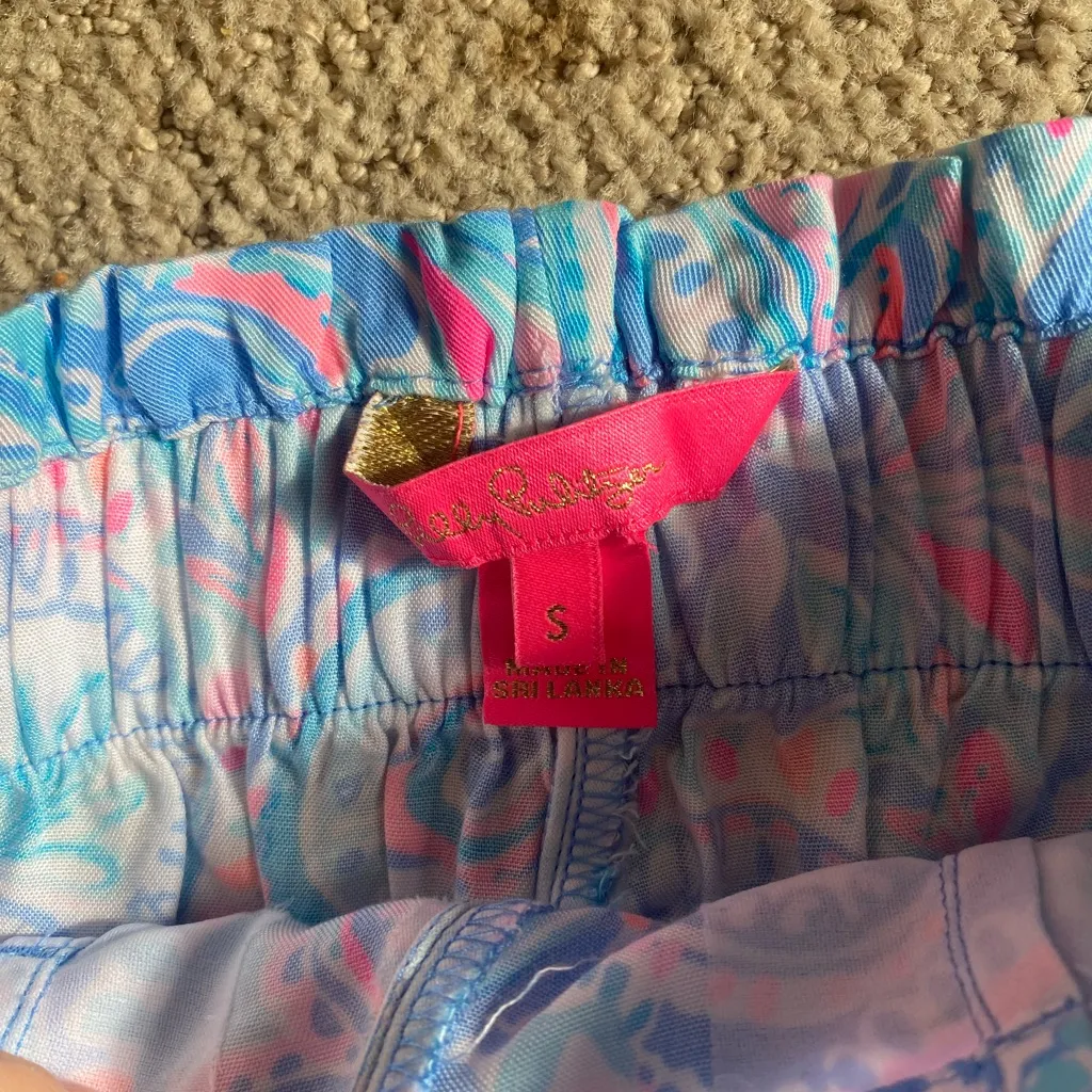 Lilly Pulitzer Kaylene shorts Zanzibar Blue Fish Kiss small - Image 3