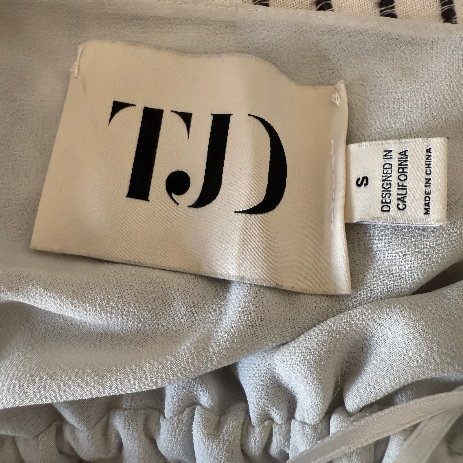TJD The Jetset Diaries | Medusa Gray and cream halter neck Tie waist Maxi Small - Image 7