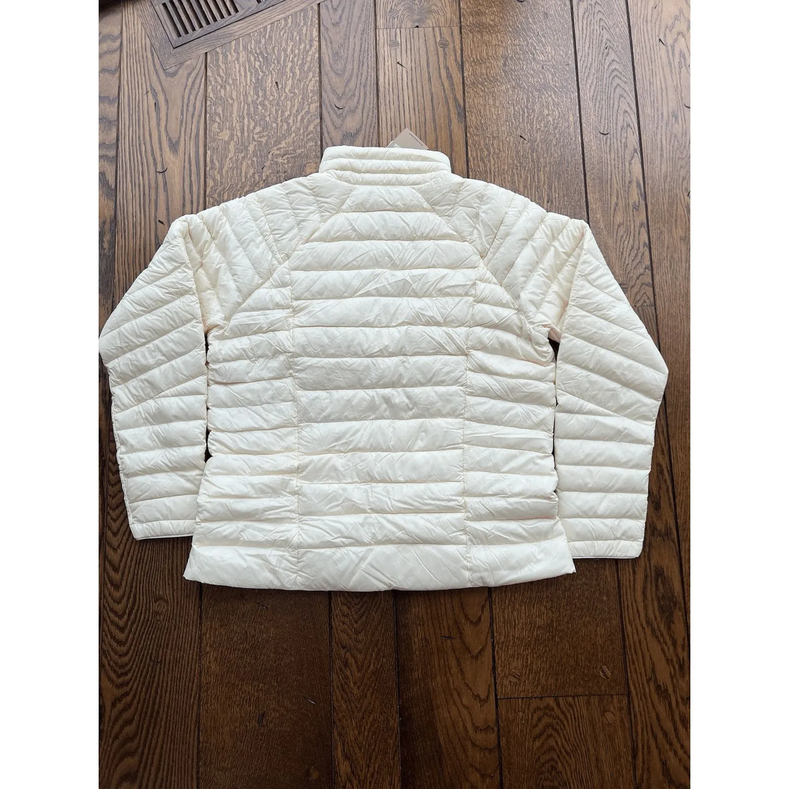 Patagonia Women’s Down Jacket Wool White Size X-Large NWT $279 Retail - Image 2