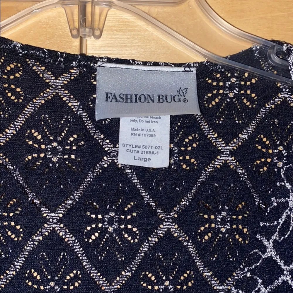 Patterned Sleeveless Blouse - Image 2