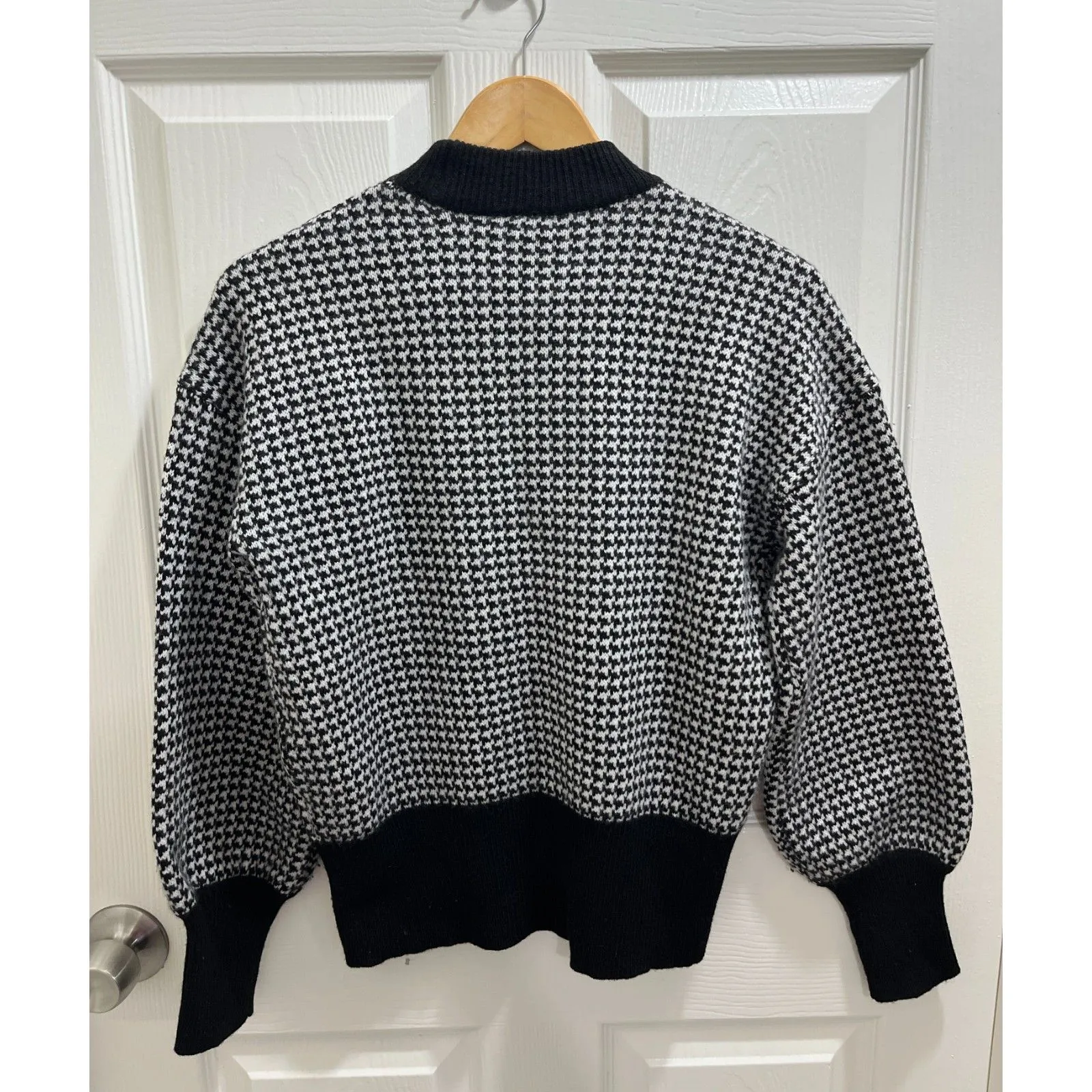 Brooks Brothers Merino Wool Houndstooth Embroidered Sweater Size Small Luxury - Image 4