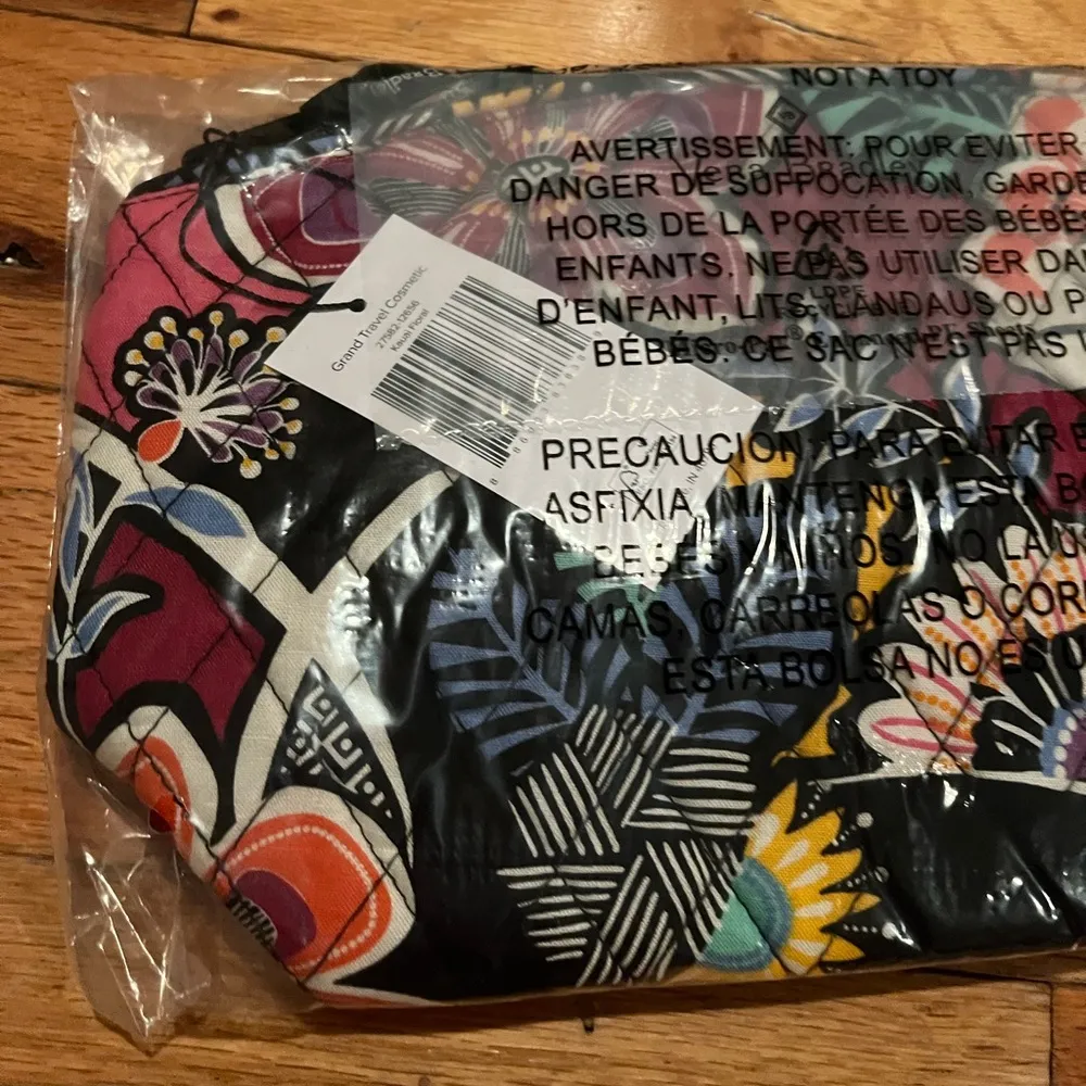 Vera Bradley Grand Travel Cosmetic in Kauai Floral - Image 4